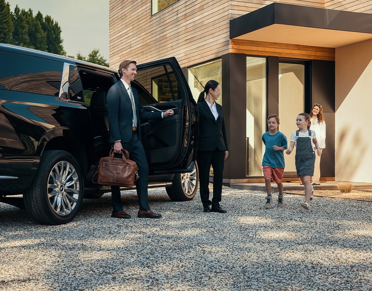 Alpine Chauffeurs – Executive Taxi Nottingham to Birmingham Airport for Every Traveler